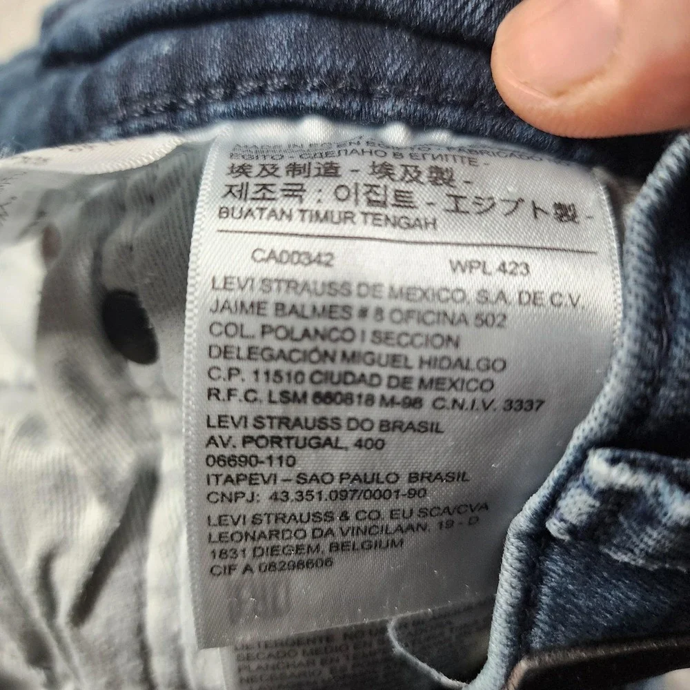 Levis Premium Jeans Mens 30x32 (Fits 28x30) Blue Medium Wash Slim Tapered Leg‎ - Picture 4 of 15